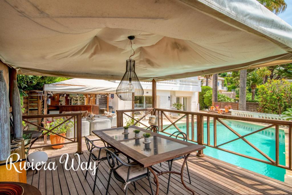 6 room villa in Le Cannet, photo #7, listing #106471470