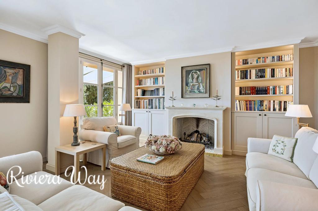 8 room villa in Speracedes, photo #4, listing #106233330