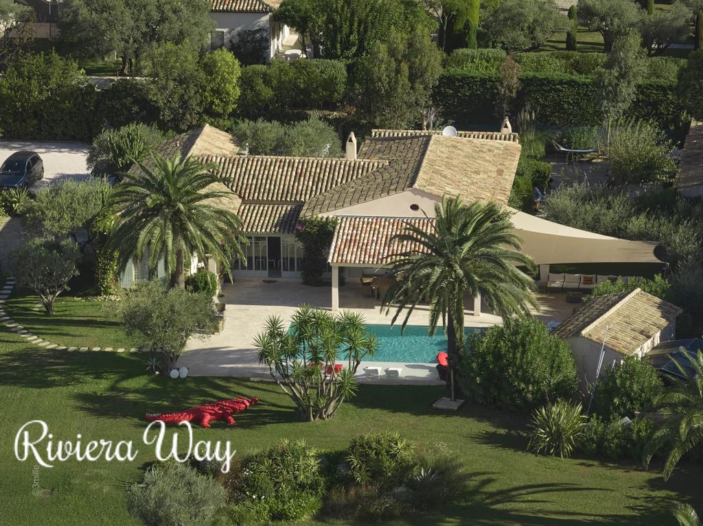 10 room villa in Saint-Tropez, photo #8, listing #91395318