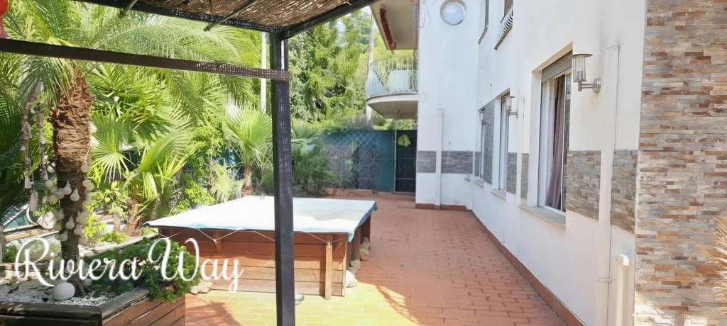5 room apartment in Cannes, photo #7, listing #106789158