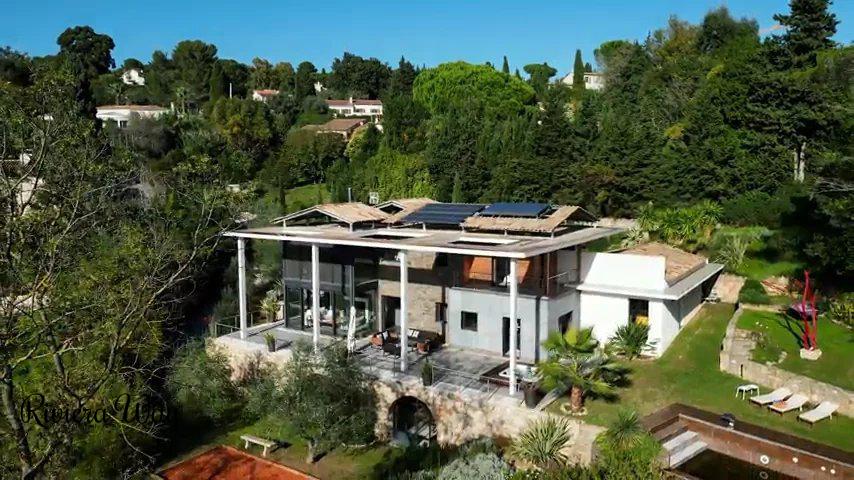 11 room villa in Mougins, photo #2, listing #101212650