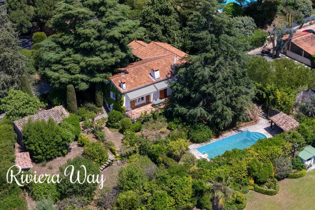 4 room villa in Cannes, photo #1, listing #106371216