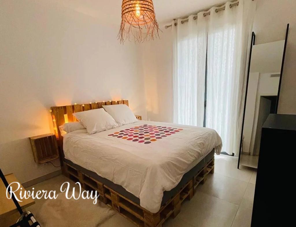 2 room apartment in Cannes, photo #2, listing #104396166