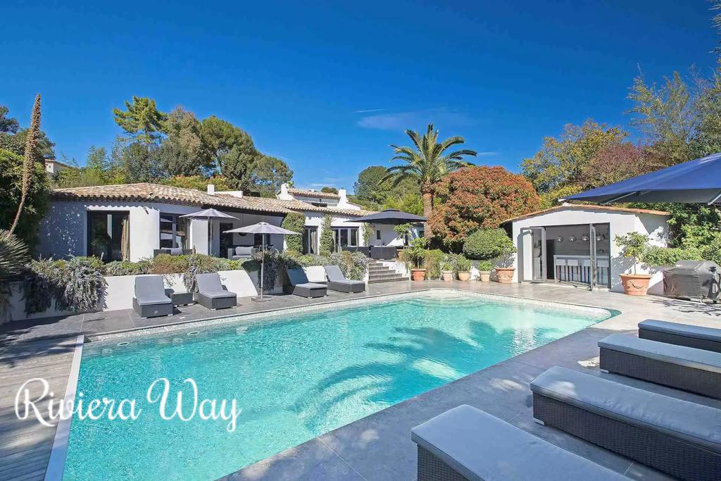 7 room villa in Mougins, photo #1, listing #103144902