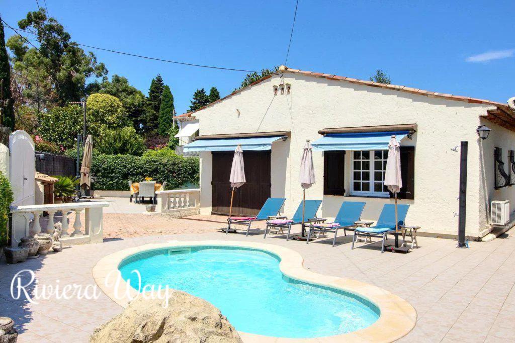 4 room villa in Antibes, photo #10, listing #98434392