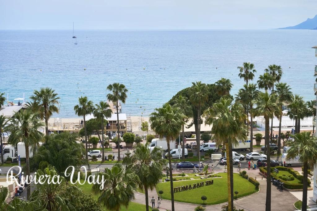 3 room apartment in Cannes, photo #1, listing #105601440