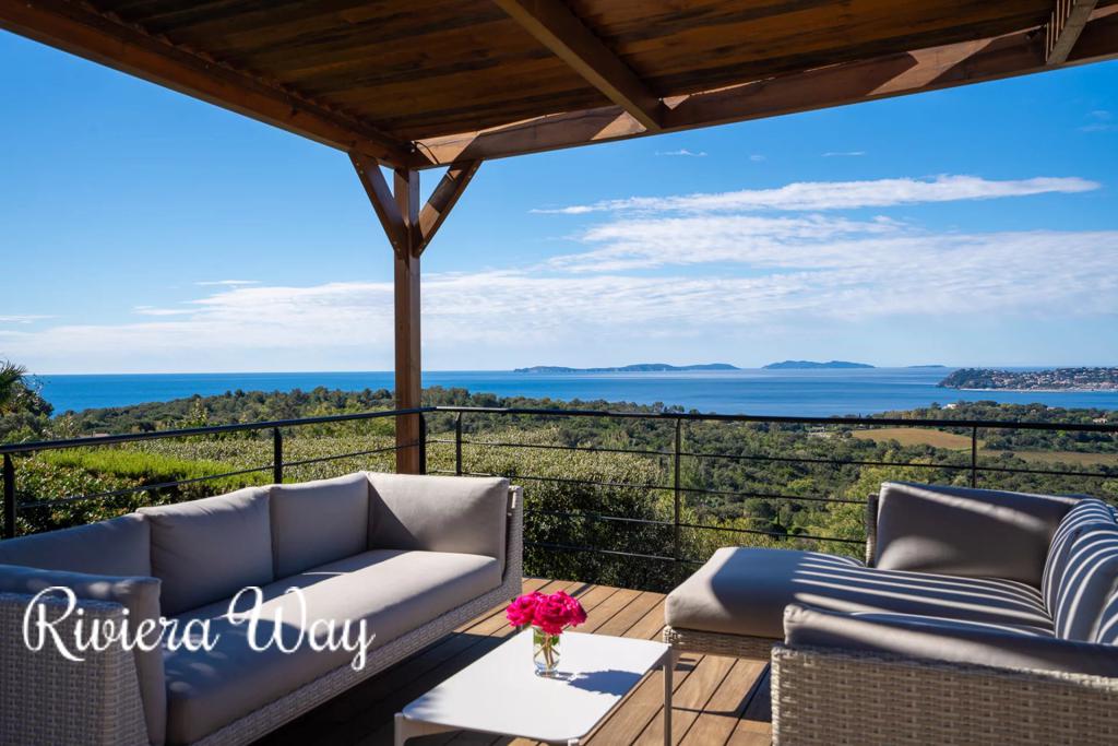 6 room villa in La Croix-Valmer, photo #5, listing #104236314