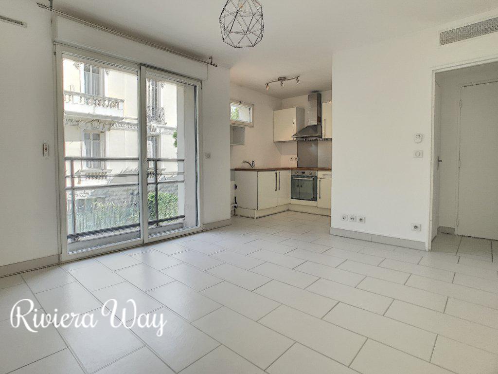 Apartment in Nice, 35 m², photo #1, listing #80464440