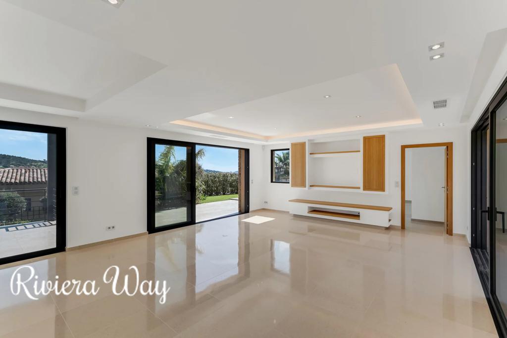 5 room villa in Sainte-Maxime, photo #6, listing #105891828