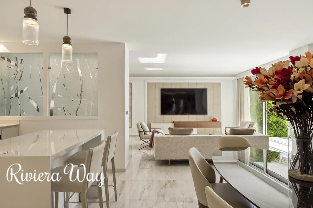 4 room apartment in Cannes, photo #7, listing #103125666