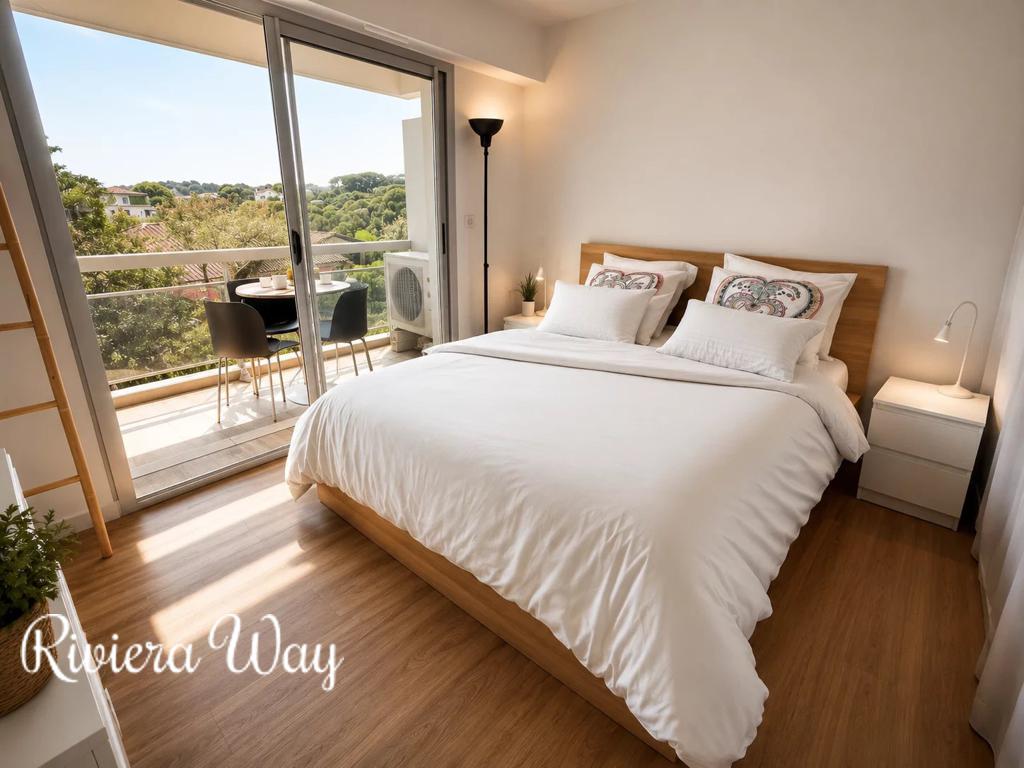 3 room apartment in Antibes, photo #6, listing #106488648