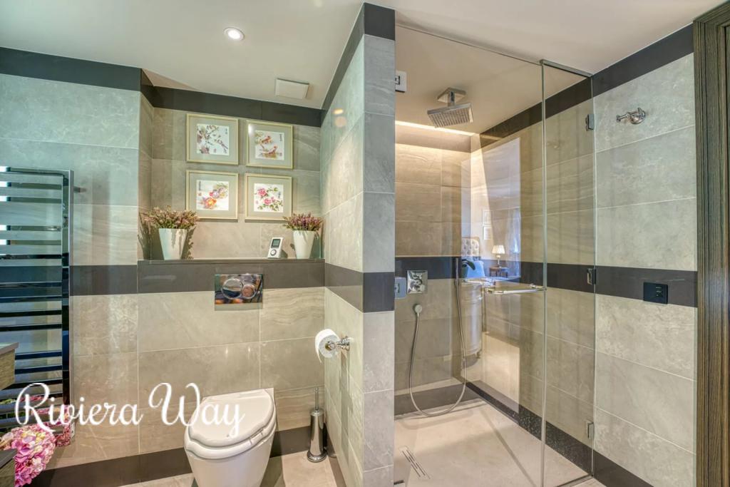 4 room apartment in Antibes, photo #5, listing #103228944