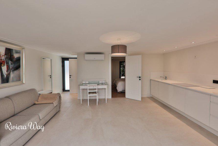 8 room villa in Cap d'Antibes, 300 m², photo #10, listing #78678306