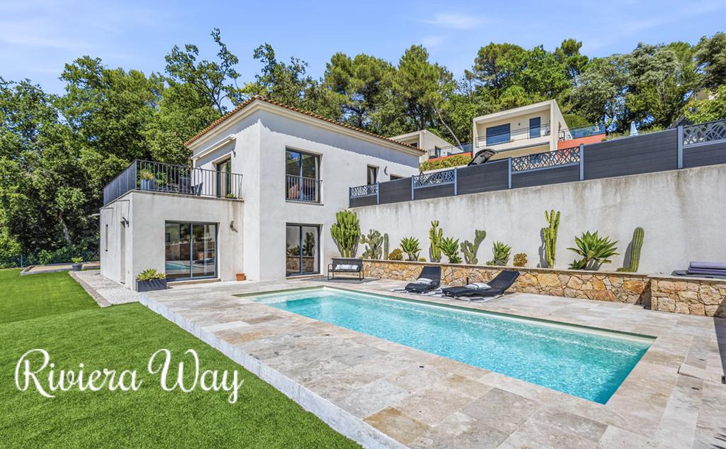 4 room villa in Valbonne, photo #2, listing #102719022