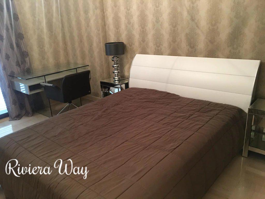 Villa in Villeneuve-Loubet, 230 m², photo #10, listing #106035846