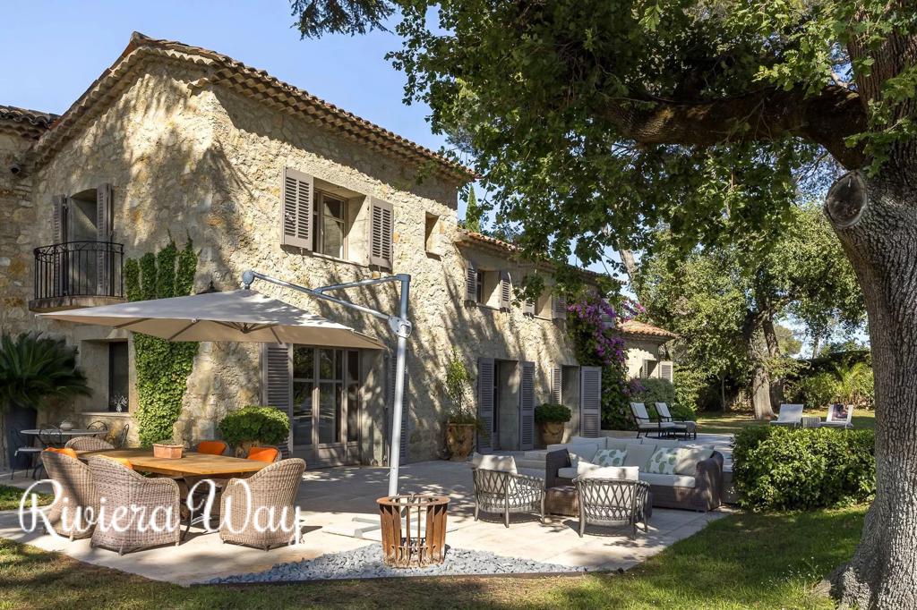 8 room villa in Mougins, photo #8, listing #101272332