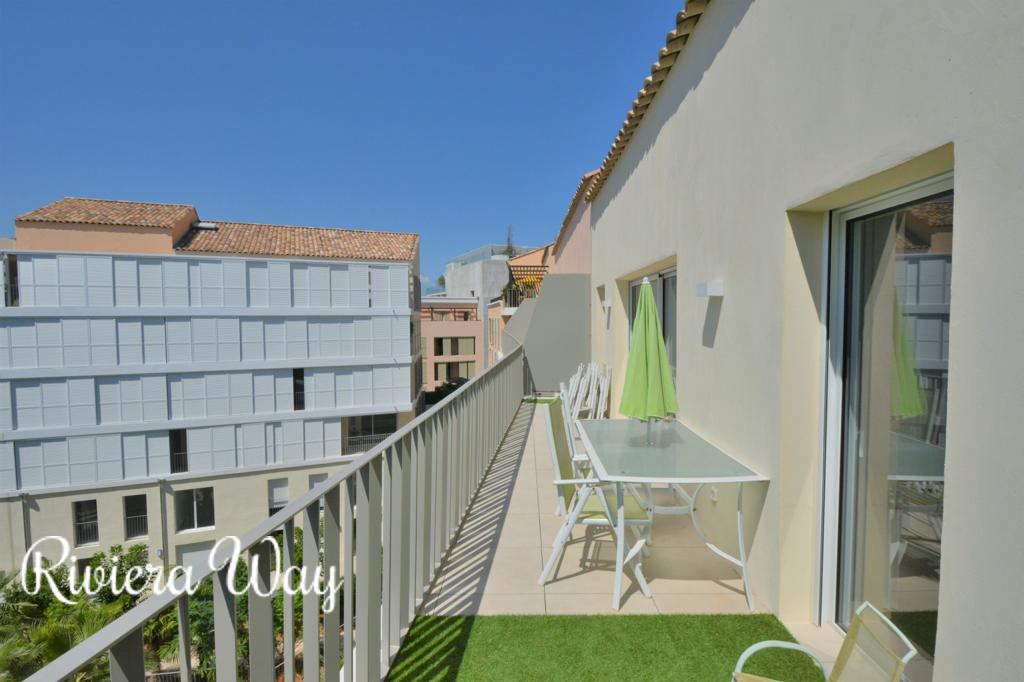 5 room apartment in Antibes, photo #10, listing #89911710