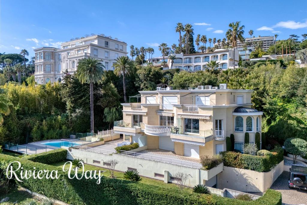 7 room apartment in Cannes, photo #2, listing #105880236
