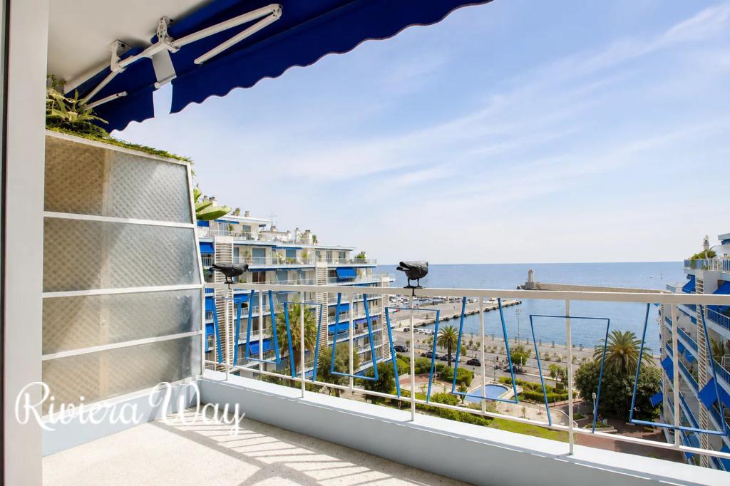 3 room apartment in Le Port, photo #3, listing #103891662