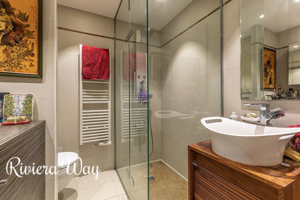 Apartment in Cannes, photo #2, listing #78779022