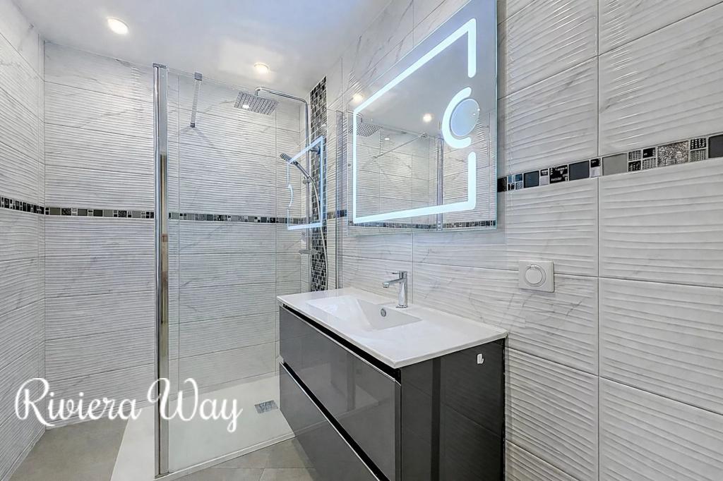 3 room apartment in Cannes, photo #8, listing #105470064