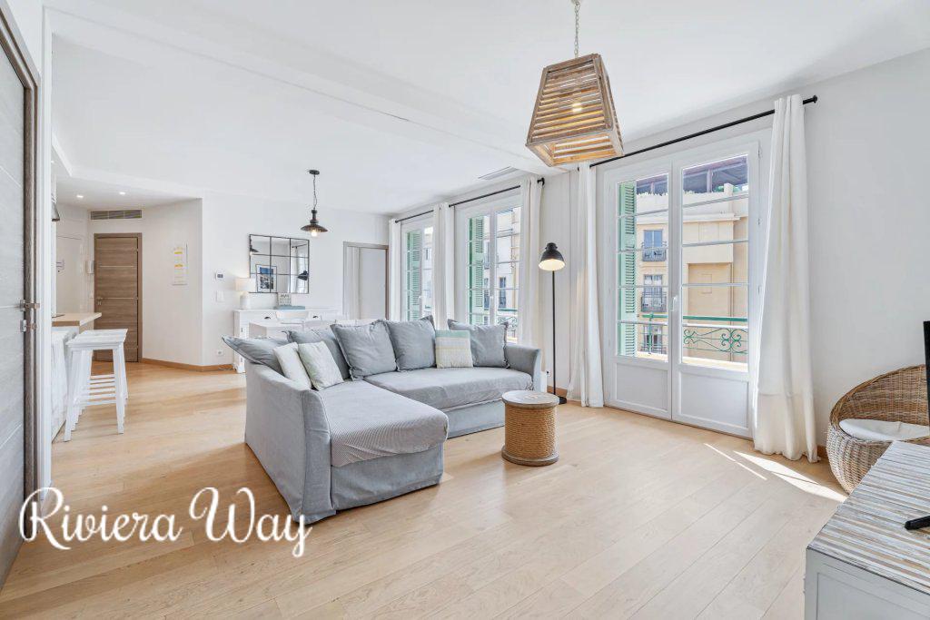 Apartment in Promenade des Anglais, 100 m², photo #1, listing #104853000