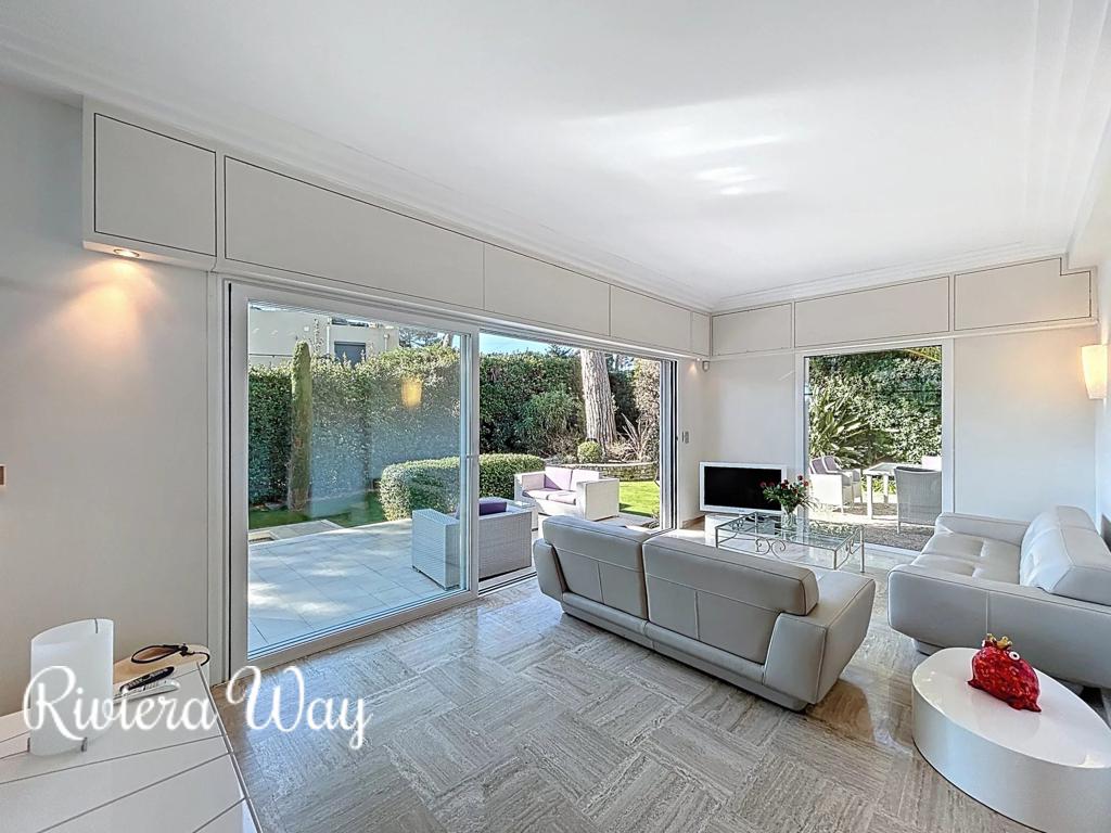 7 room villa in Cap d'Antibes, photo #10, listing #105534912