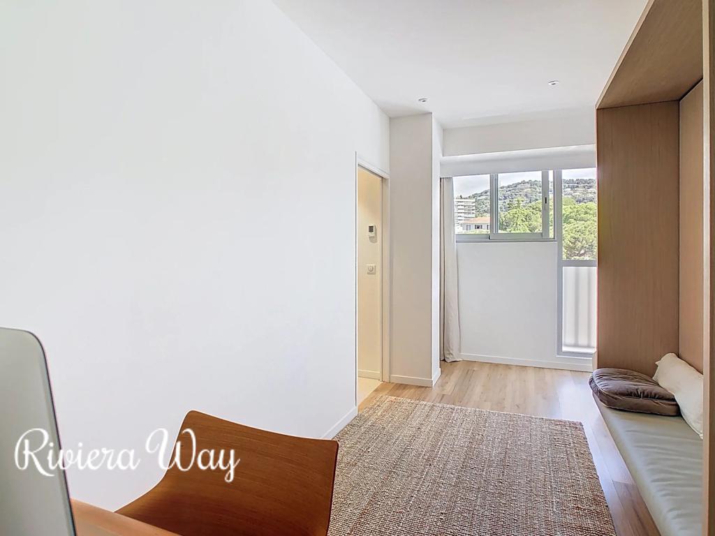 3 room apartment in Cannes, photo #4, listing #103751382