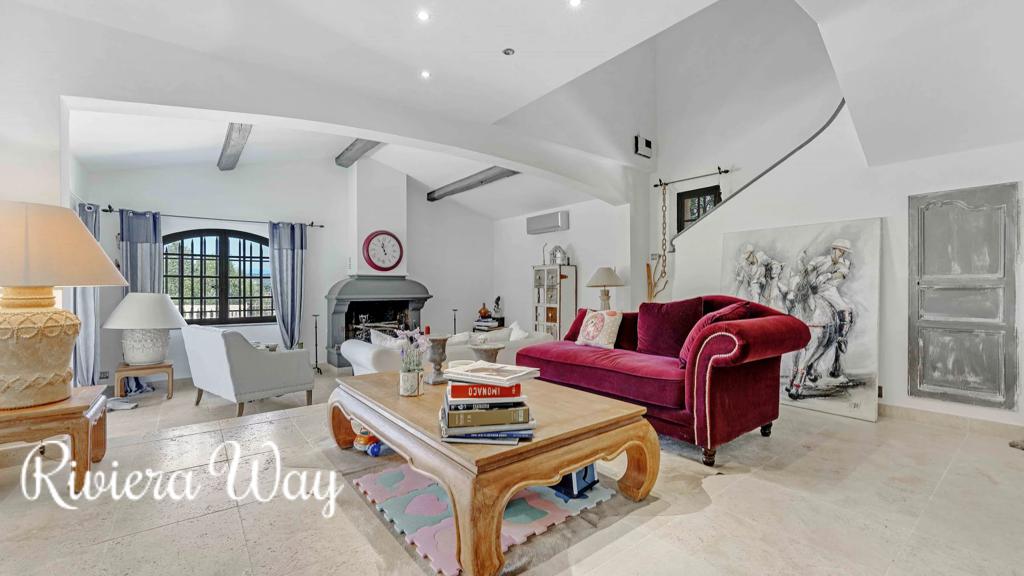 6 room villa in Gassin, photo #1, listing #103777926