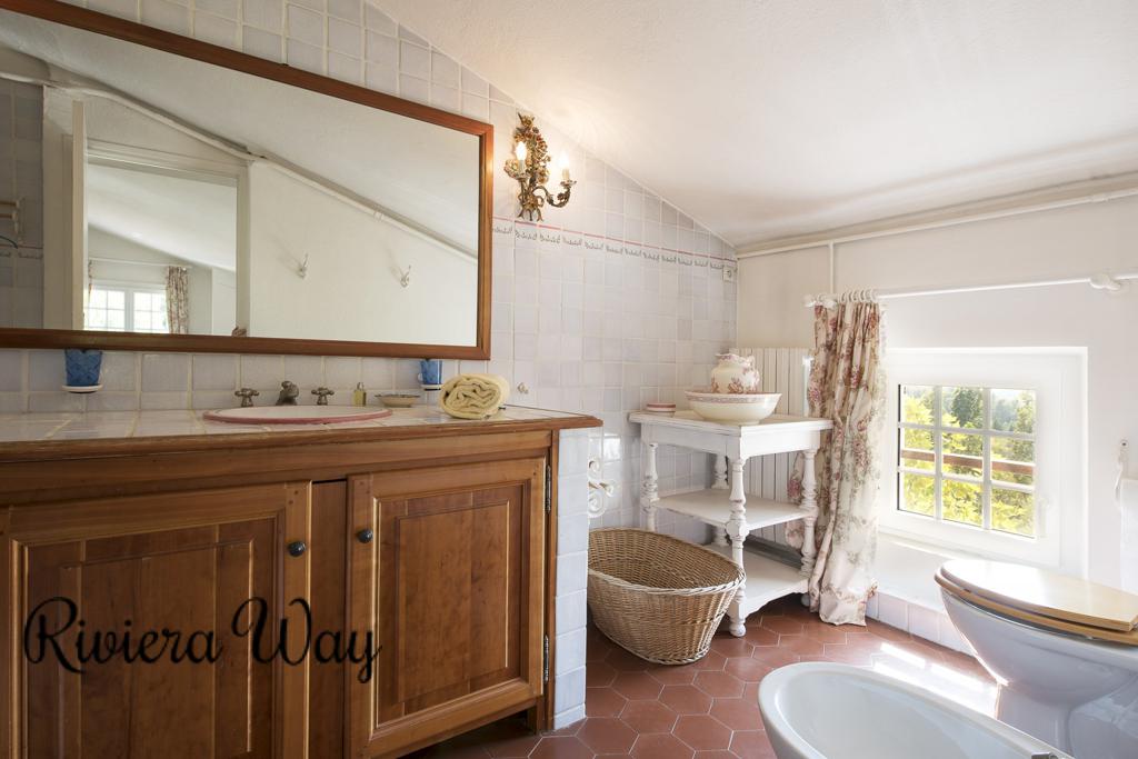 12 room villa in Grasse, photo #4, listing #82926816