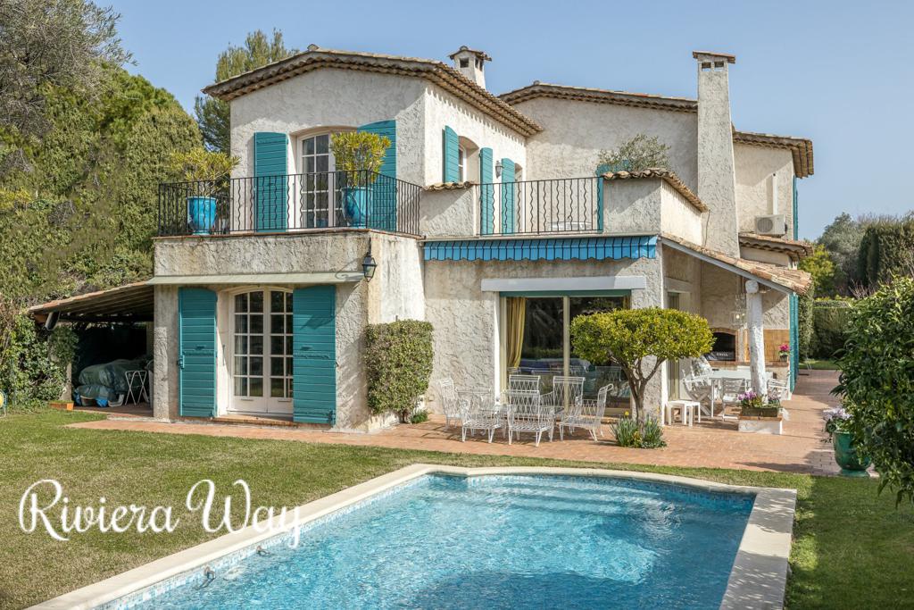 6 room villa in Cap d'Antibes, photo #1, listing #82550916
