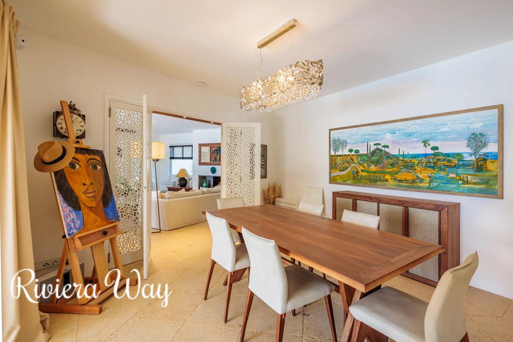 6 room villa in Grimaud, photo #10, listing #104480670