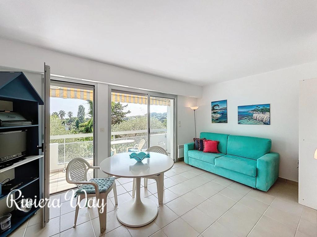 Apartment in Cap d'Antibes, photo #7, listing #100348206