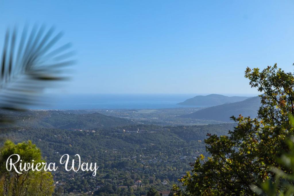 9 room villa in Grasse, photo #2, listing #104939310