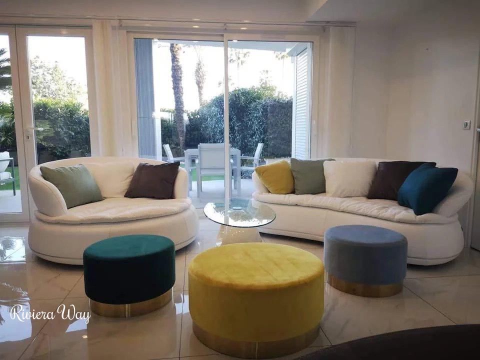 3 room apartment in Golf Juan, photo #3, listing #106488690