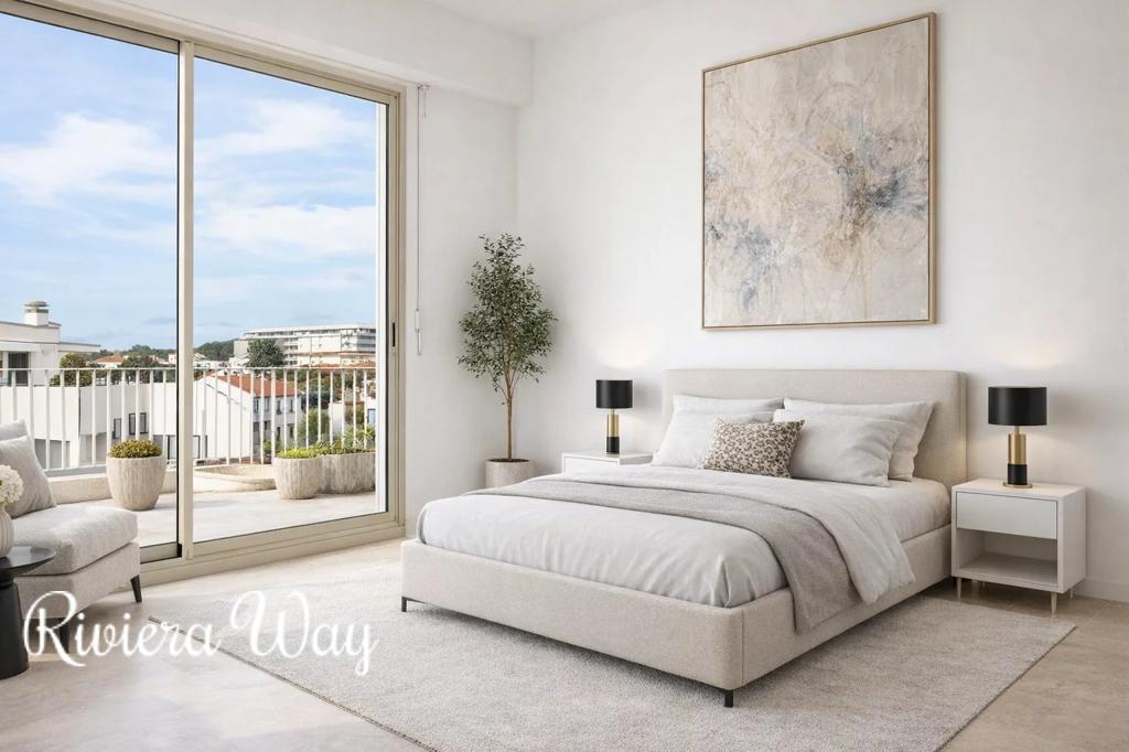 4 room apartment in Cannes, photo #7, listing #99430002