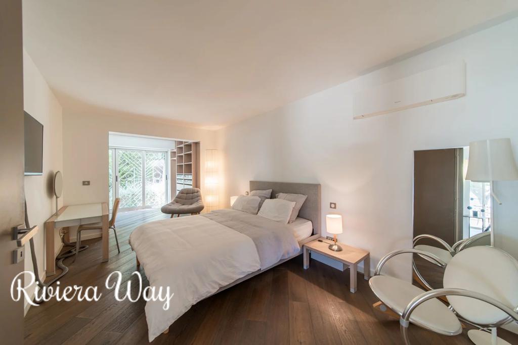 5 room apartment in Cannes, photo #9, listing #106650264