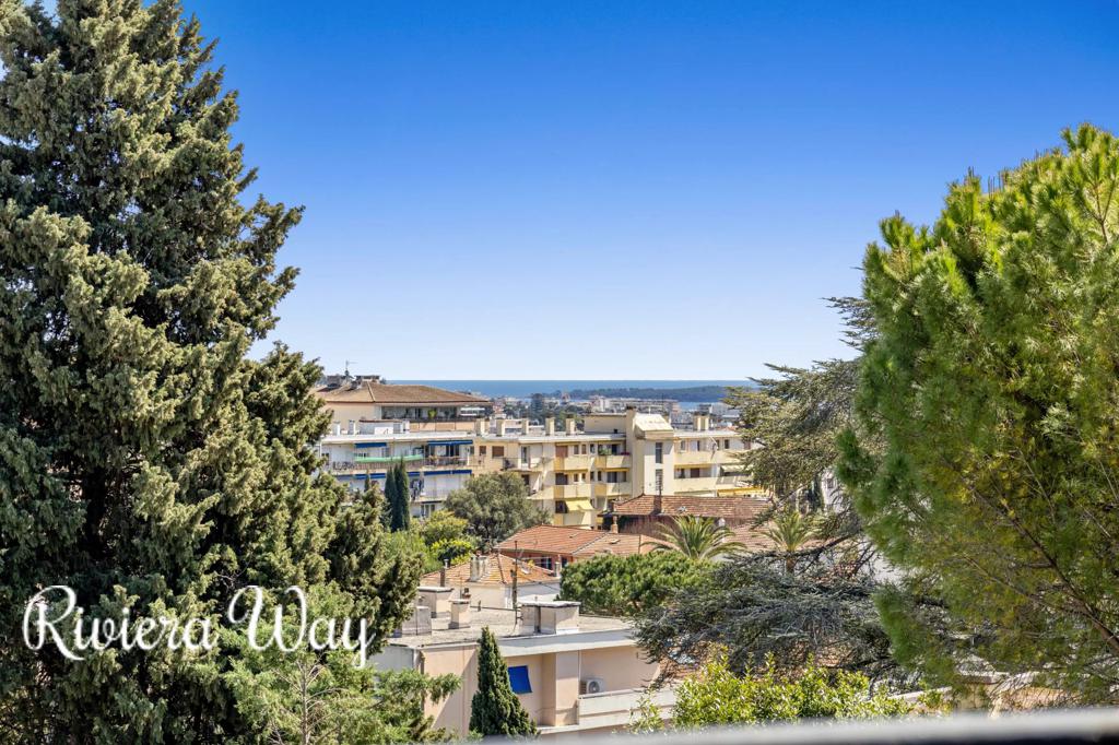 4 room apartment in Le Cannet, photo #10, listing #105979482