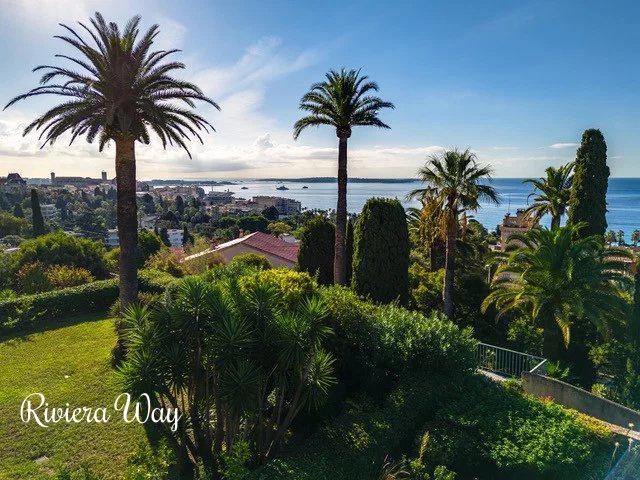 5 room apartment in Cannes, photo #2, listing #104334468
