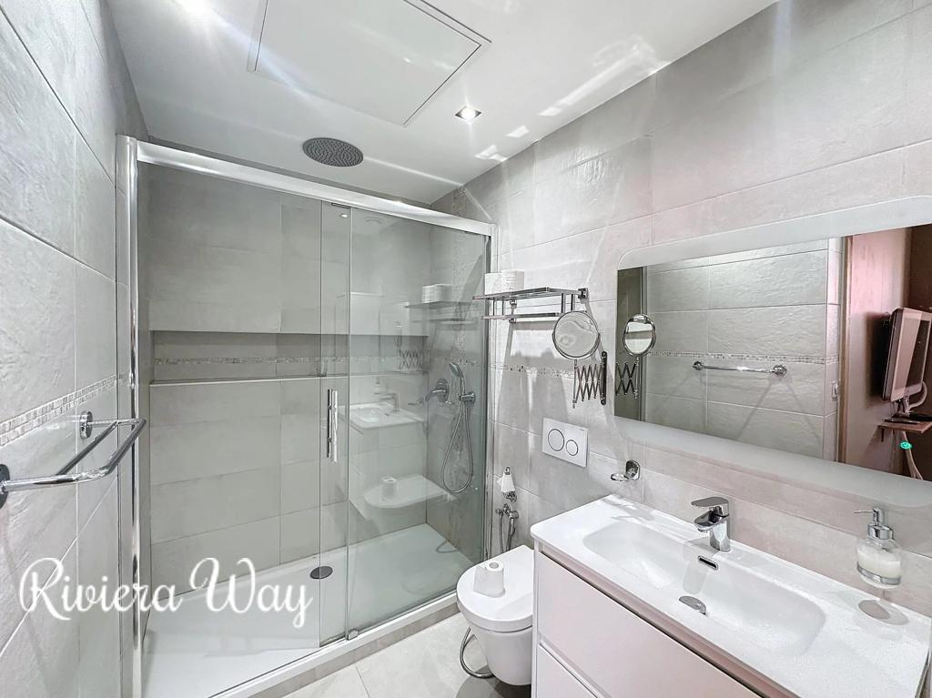 4 room apartment in Cannes, photo #10, listing #103737648