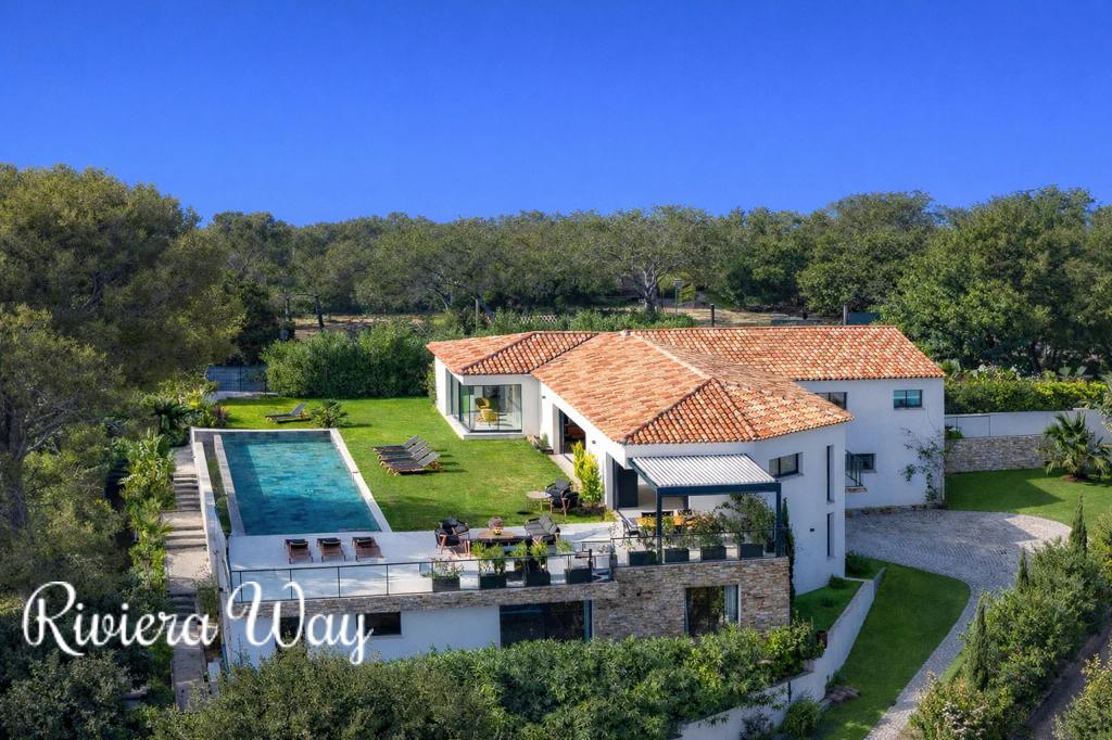 7 room villa in La Croix-Valmer, photo #1, listing #103324410
