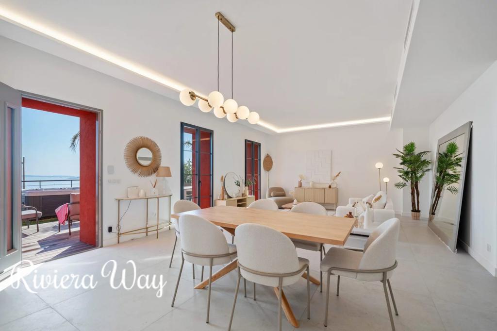 4 room apartment in Theoule-sur-Mer, photo #5, listing #106503474