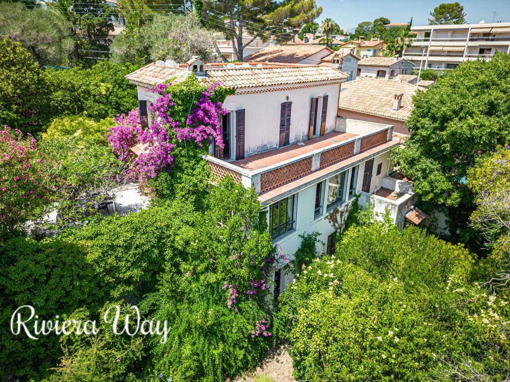12 room villa in Antibes, photo #7, listing #89886846