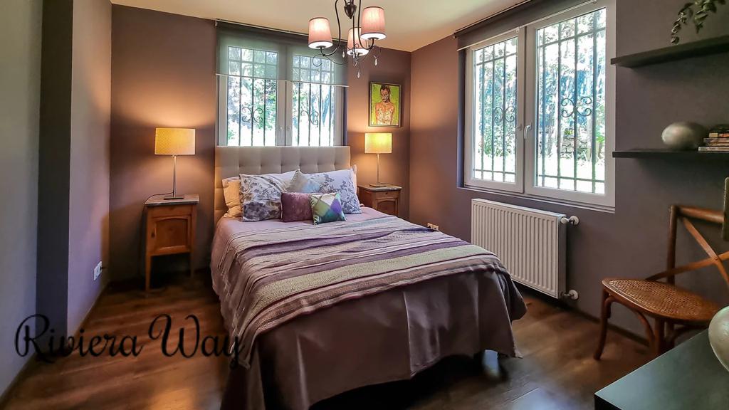 11 room villa in Le Cannet, photo #7, listing #104350512