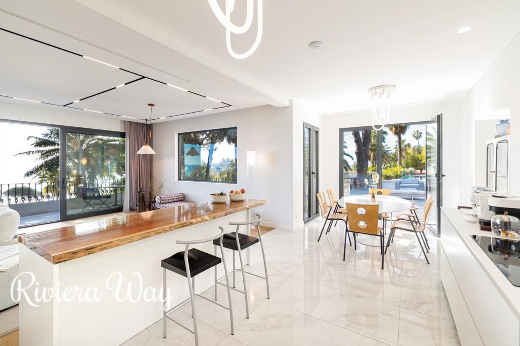 7 room villa in Cannes, photo #6, listing #105688002