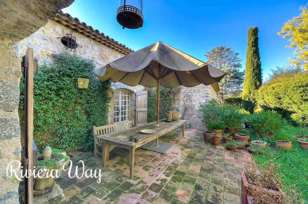 9 room villa in Mougins, photo #1, listing #100738302