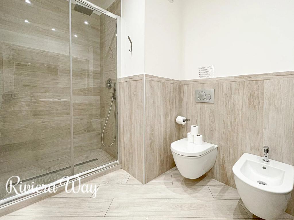 2 room apartment in Cannes, photo #9, listing #106248240
