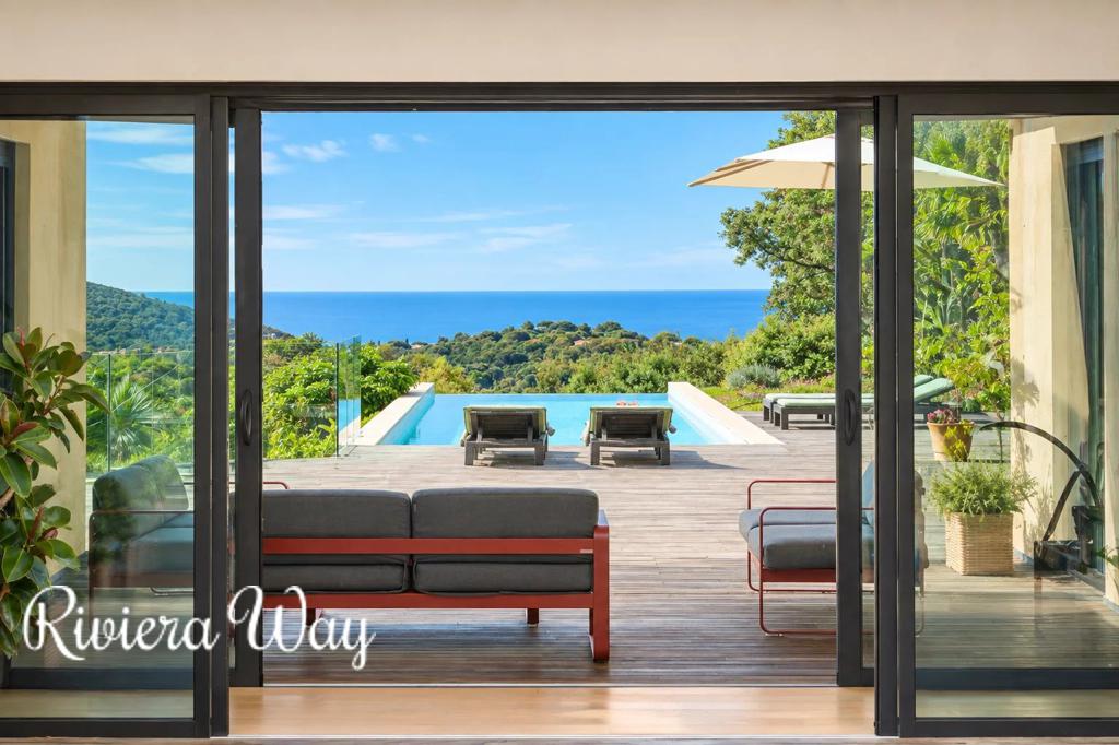10 room villa in La Croix-Valmer, photo #4, listing #102842418