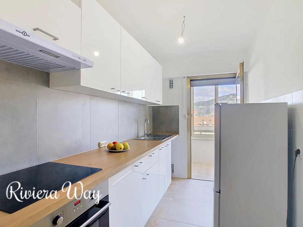 3 room apartment in Cannes, photo #6, listing #106151052