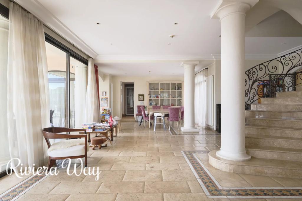 6 room villa in Cap d'Antibes, photo #2, listing #98118636